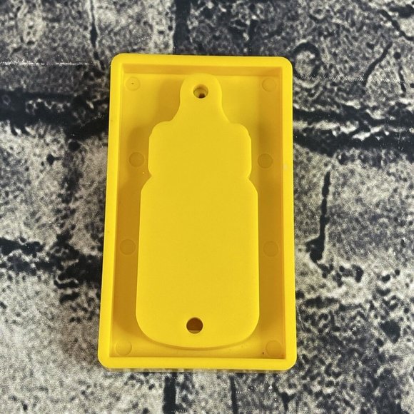 Sizzix BABY BOTTLE Die #38-0265 Original Medium Yellow Scrapbooking Crafts - Picture 5 of 6